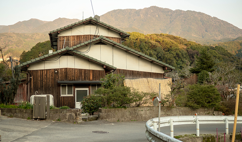 3. 富山市にお住まいのM様が、「未登記の実家を相続したが、不動産会社のサポートのもと登記をスムーズに終えられた事例」