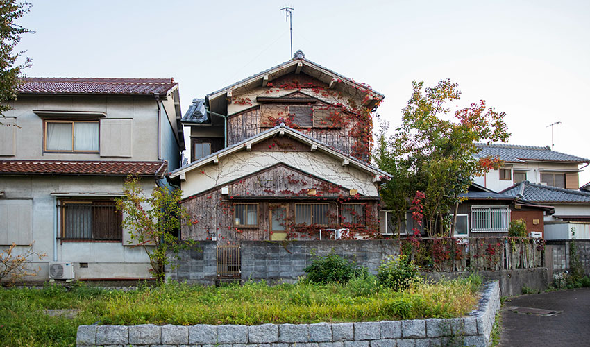 3.大阪府にお住まいのB様が、「相続放棄を検討していたが、空き家を買取してもらった事例」