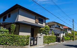 相続不動産における悩みを買取や売却によって解決した事例